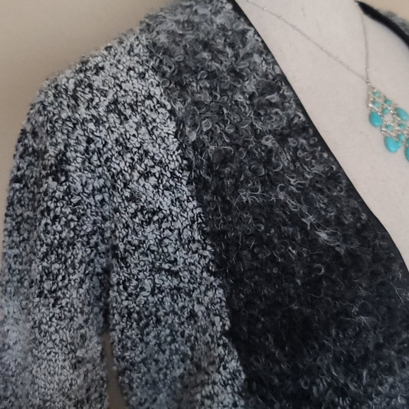 Anthropologie Angel of the North Boucle Wrap Sweater EUC - M - Picture 7 of 16